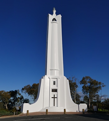 Albury War Memorial on Monument Hill